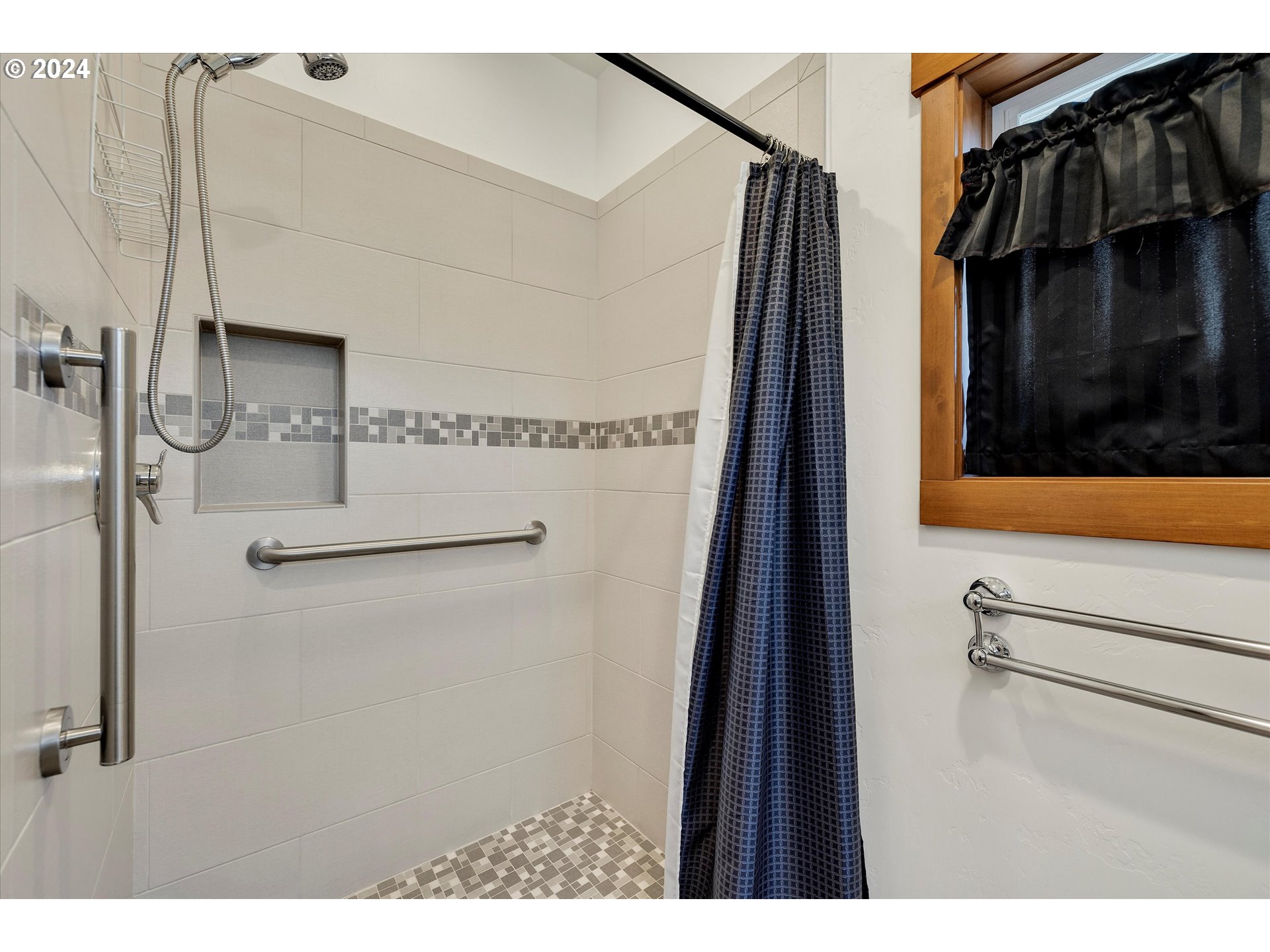 1180 Northwest Iman Loop Road Stevenson, WA 98648 - Photo 23 of 44
