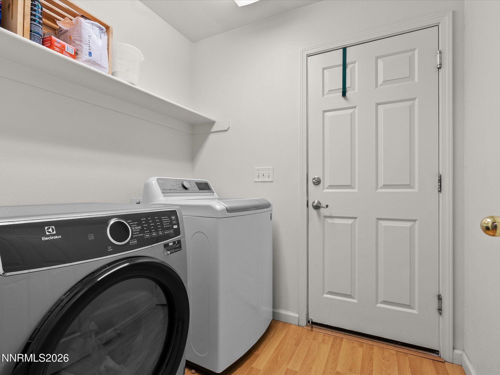894 Timothy Way Fallon, NV 89406 - Photo 30 of 44 Laundry room