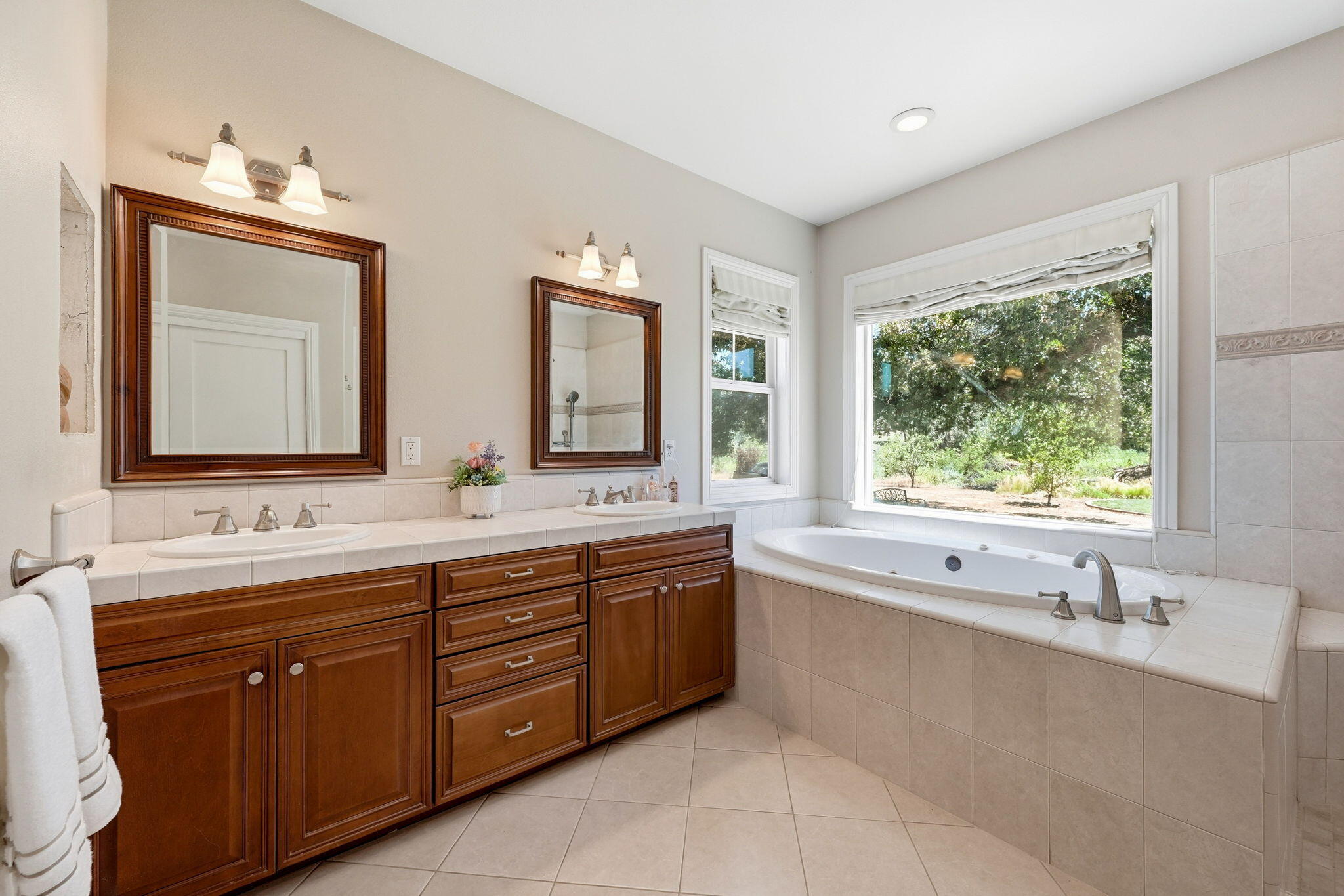 22171 Meyer Road Bella Vista, CA 96008 - Photo 12 of 25 20-web-or-mls-IMG-20-5