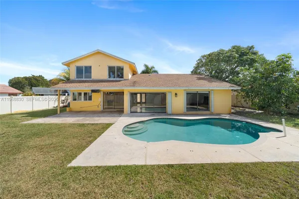 $699,999 | 4231 Northwest 73rd Avenue, Lauderhill, FL 33319