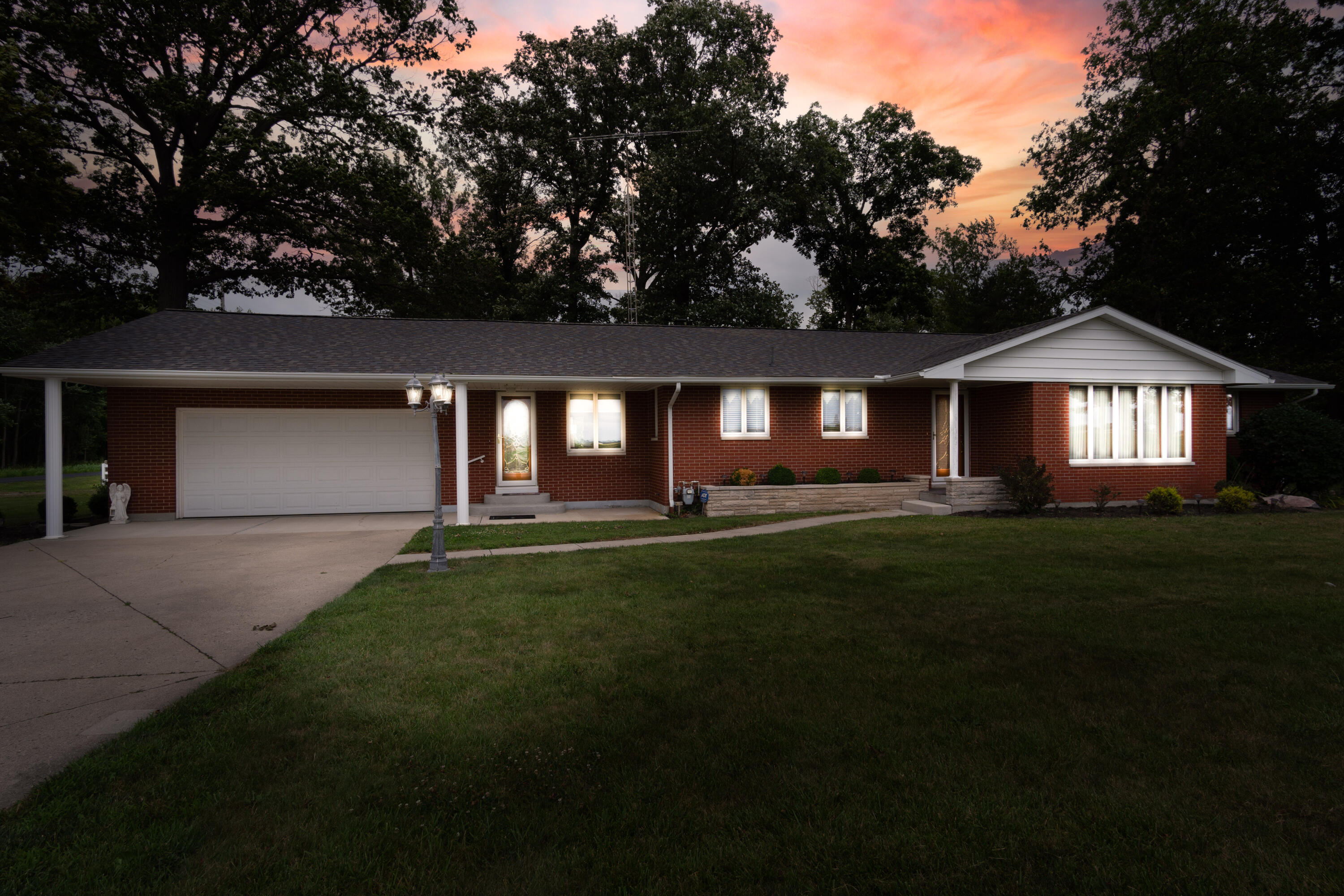 1992 Kelch Road Russia, OH 45363 - Photo 3 of 51 Gallery Image 3