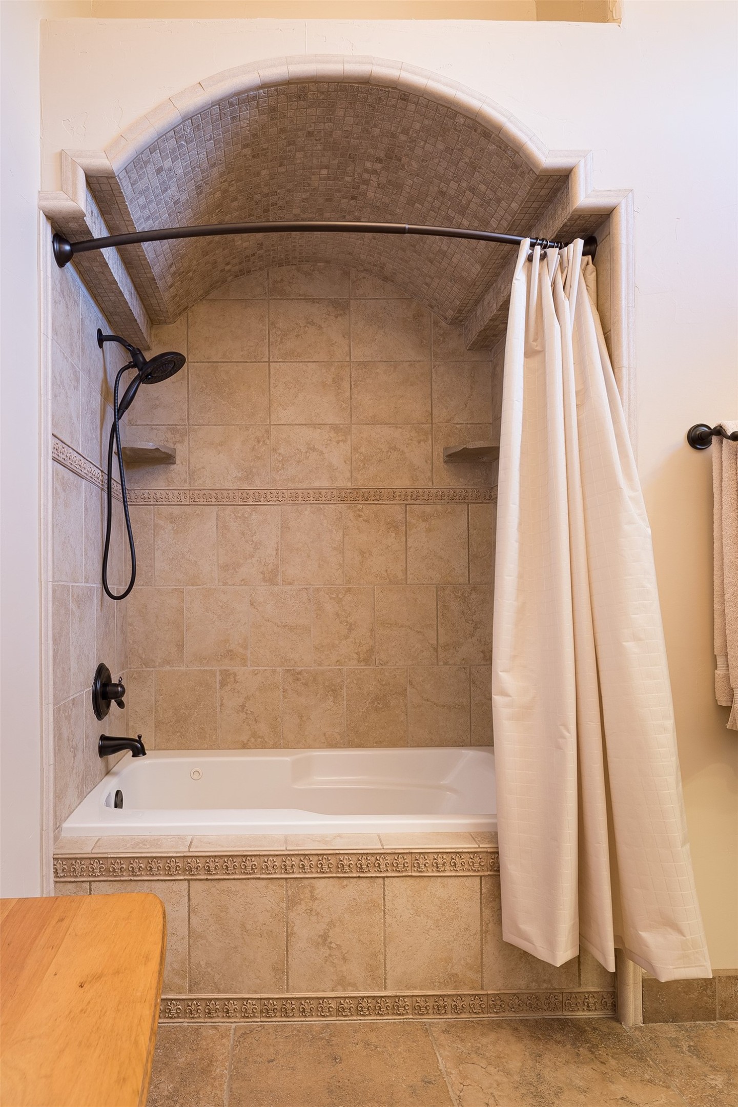 3120 Little Walnut Road Silver City, NM 88061 - Photo 43 of 88 Guest Bath Tub 1