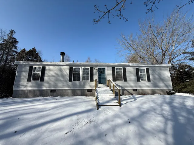 $269,000 | 900 West Bay Road, Gouldsboro, ME 04607