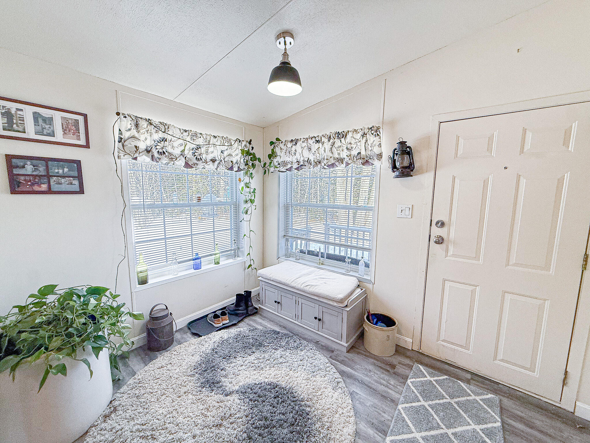 900 West Bay Road Gouldsboro, ME 04607 - Photo 2 of 24 Entry way