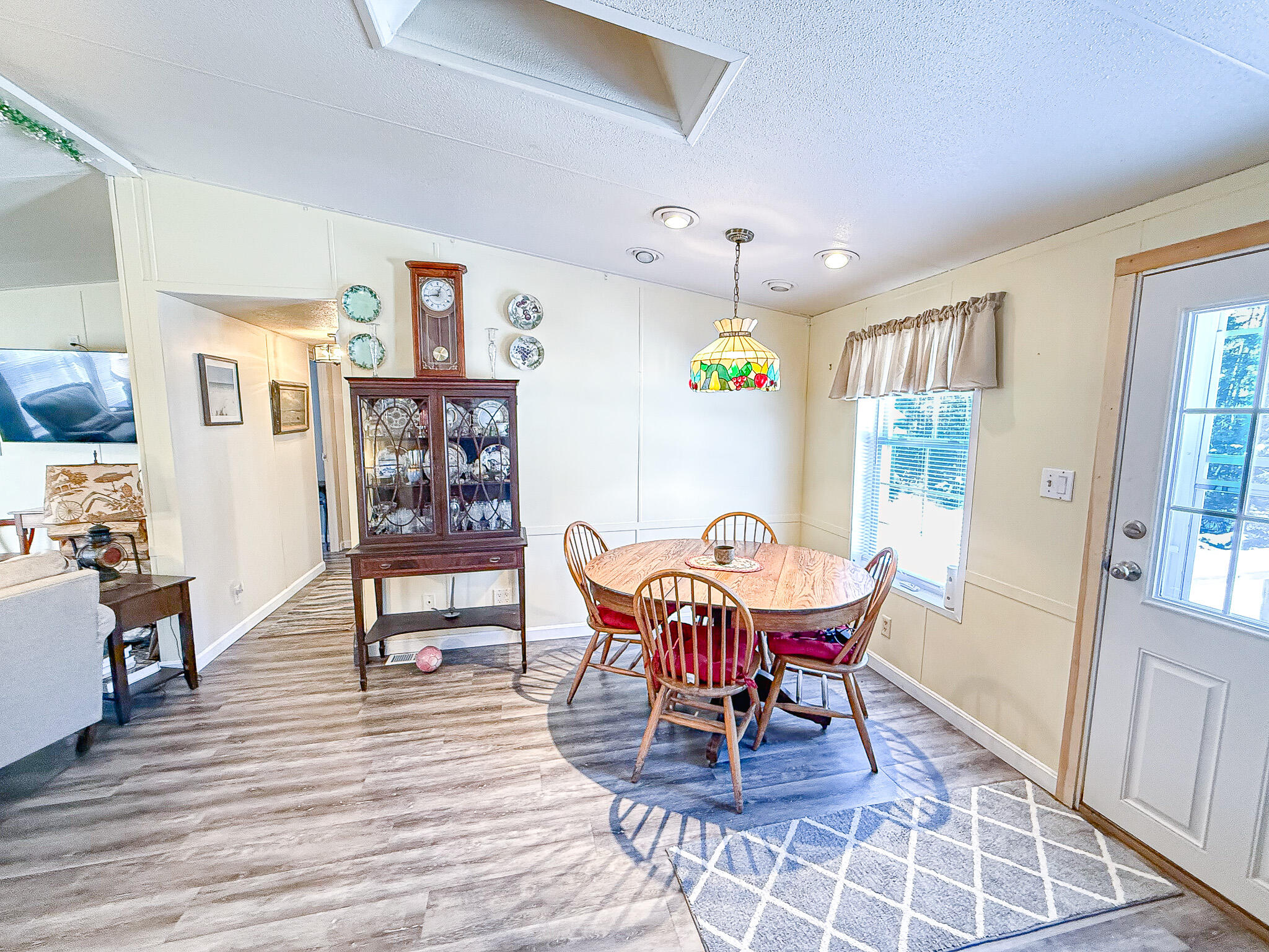 900 West Bay Road Gouldsboro, ME 04607 - Photo 7 of 24 Dining area