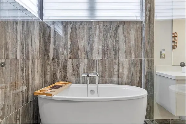 $1,925,000 | 8225 Central Park Boulevard, Doral, FL 33166