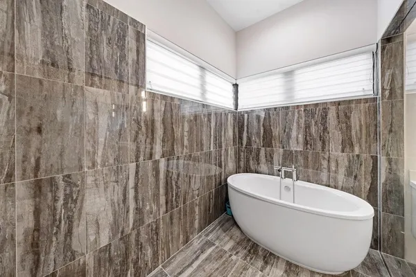 $1,925,000 | 8225 Central Park Boulevard, Doral, FL 33166