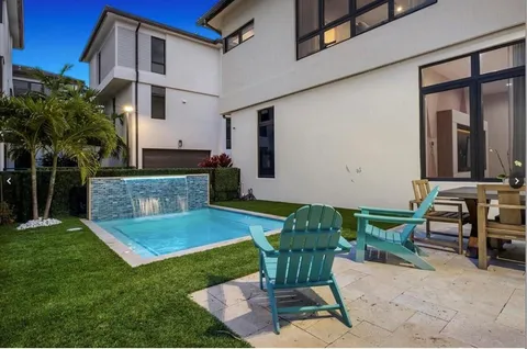 $1,925,000 | 8225 Central Park Boulevard, Doral, FL 33166