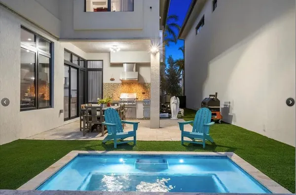 $1,925,000 | 8225 Central Park Boulevard, Doral, FL 33166