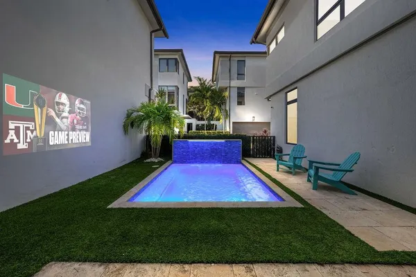 $1,925,000 | 8225 Central Park Boulevard, Doral, FL 33166