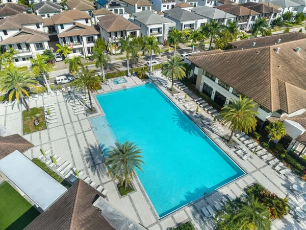 $1,925,000 | 8225 Central Park Boulevard, Doral, FL 33166