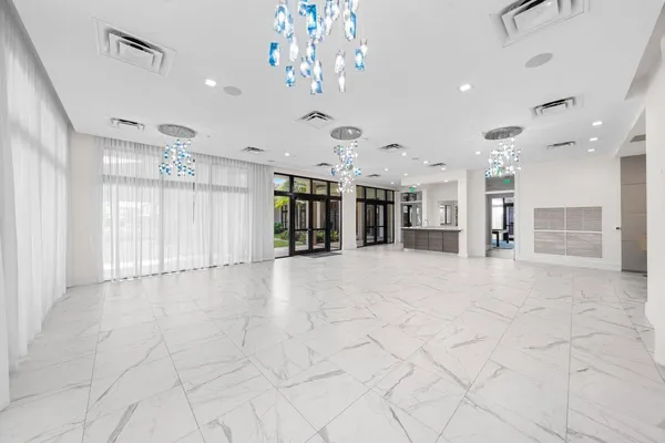$1,925,000 | 8225 Central Park Boulevard, Doral, FL 33166