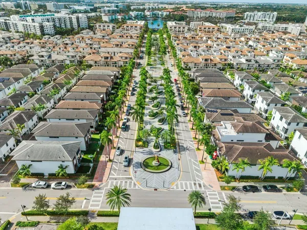 $1,925,000 | 8225 Central Park Boulevard, Doral, FL 33166