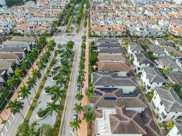 $1,925,000 | 8225 Central Park Boulevard, Doral, FL 33166