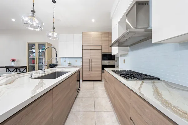 $1,925,000 | 8225 Central Park Boulevard, Doral, FL 33166