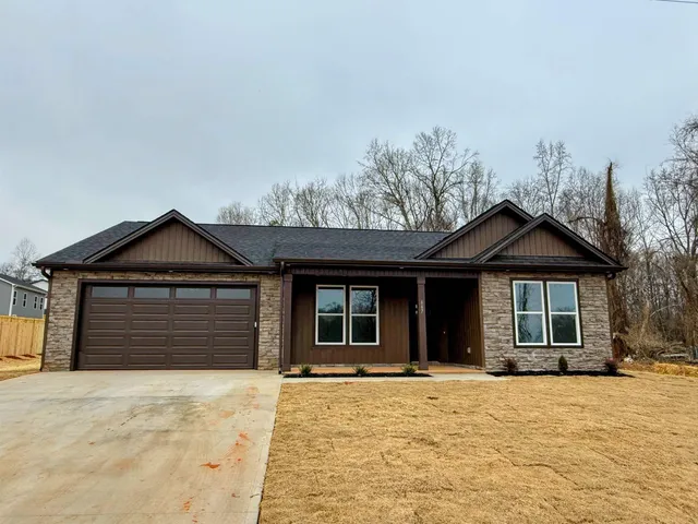 $324,900 | 667 Foster Drive, Spartanburg, SC 29301