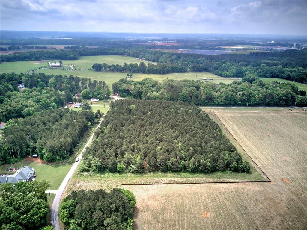 720 Euharlee Road Southwest Cartersville, GA 30120 - Photo 9 of 13 an aerial view of a yard with a yard