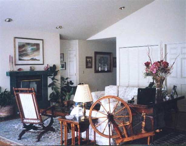7250 Cheltenham Way Reno, NV 89502 - Photo 3 of 4 Gallery Image 3