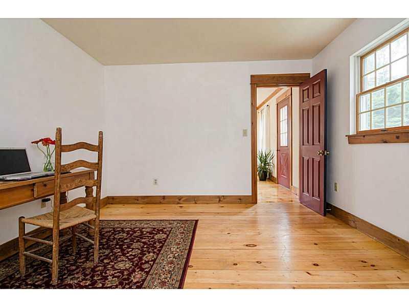 61 Glenview Road Freeport, ME 04032 - Photo 20 of 35 Den.