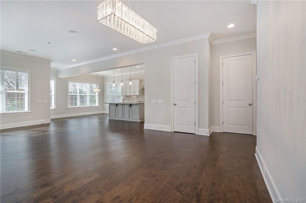 6735 Sardis Road Charlotte, NC 28270 - Photo 4 of 32 Gallery Image 4