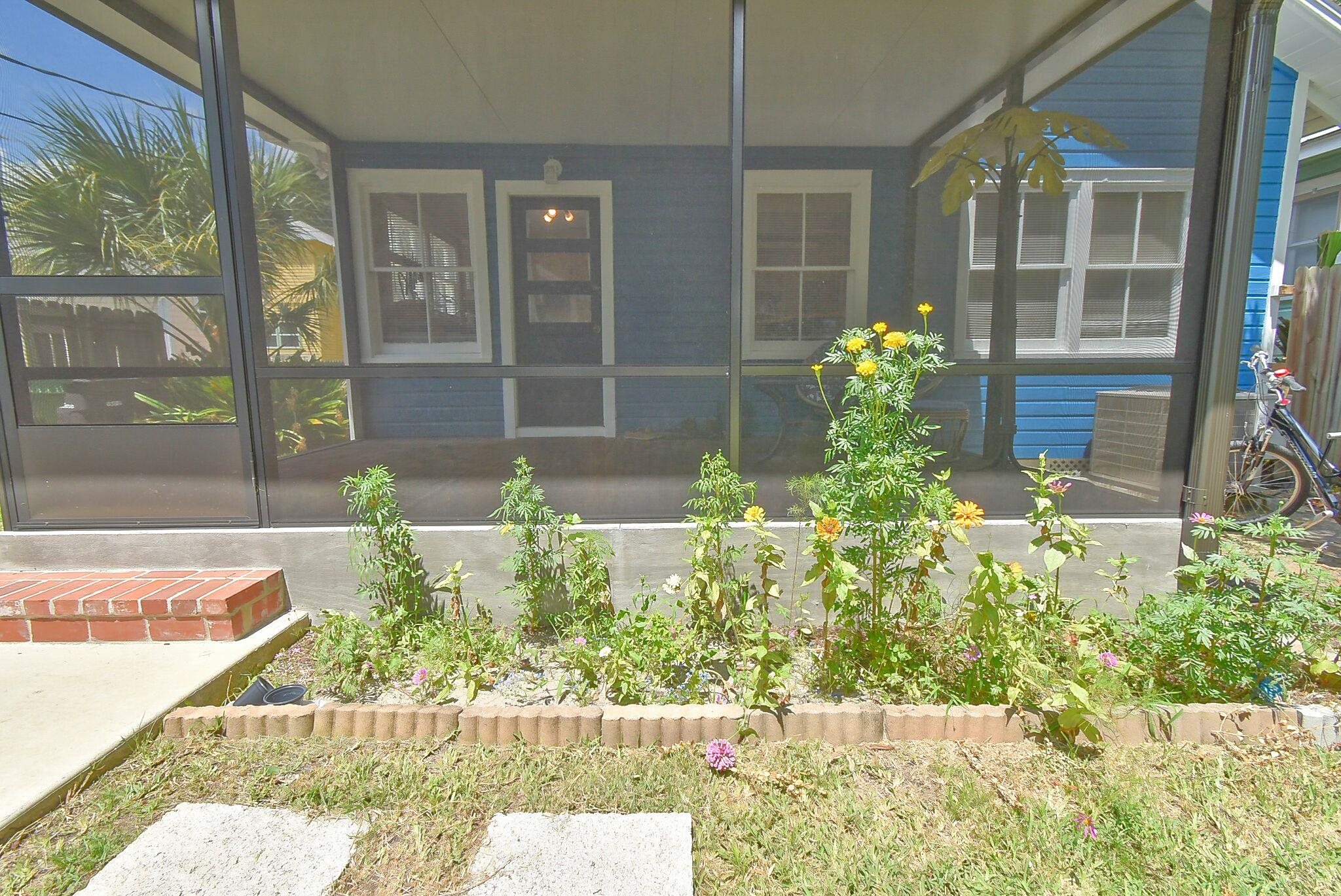 7 Dupont Lane St. Augustine, FL 32084 - Photo 26 of 39 a front view of a house