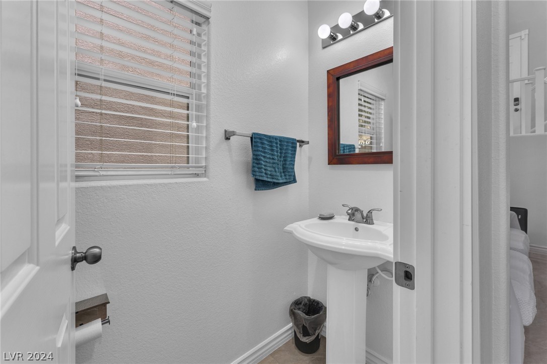 9325 Roping Cowboy Avenue Las Vegas, NV 89178 - Photo 6 of 27 Gallery Image 6