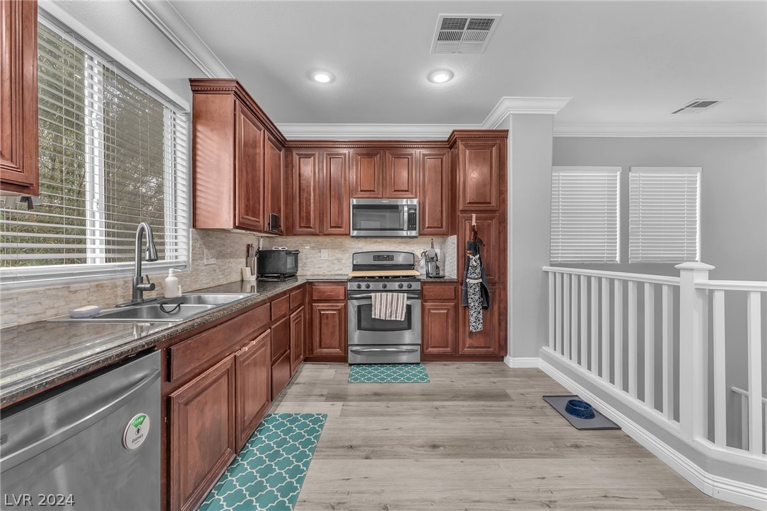 9325 Roping Cowboy Avenue Las Vegas, NV 89178 - Photo 9 of 27 Gallery Image 9