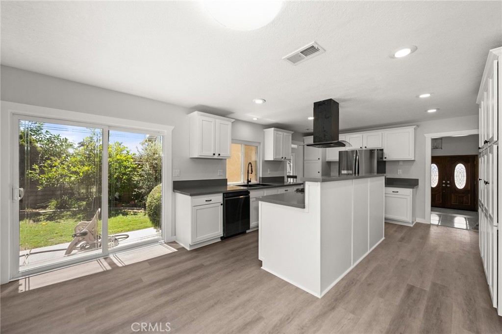 1636 Fairford Drive Fullerton, CA 92833 - Photo 8 of 35