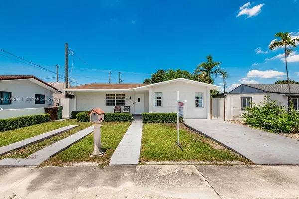 $725,000 | 395 West 39th Place, Hialeah, FL 33012