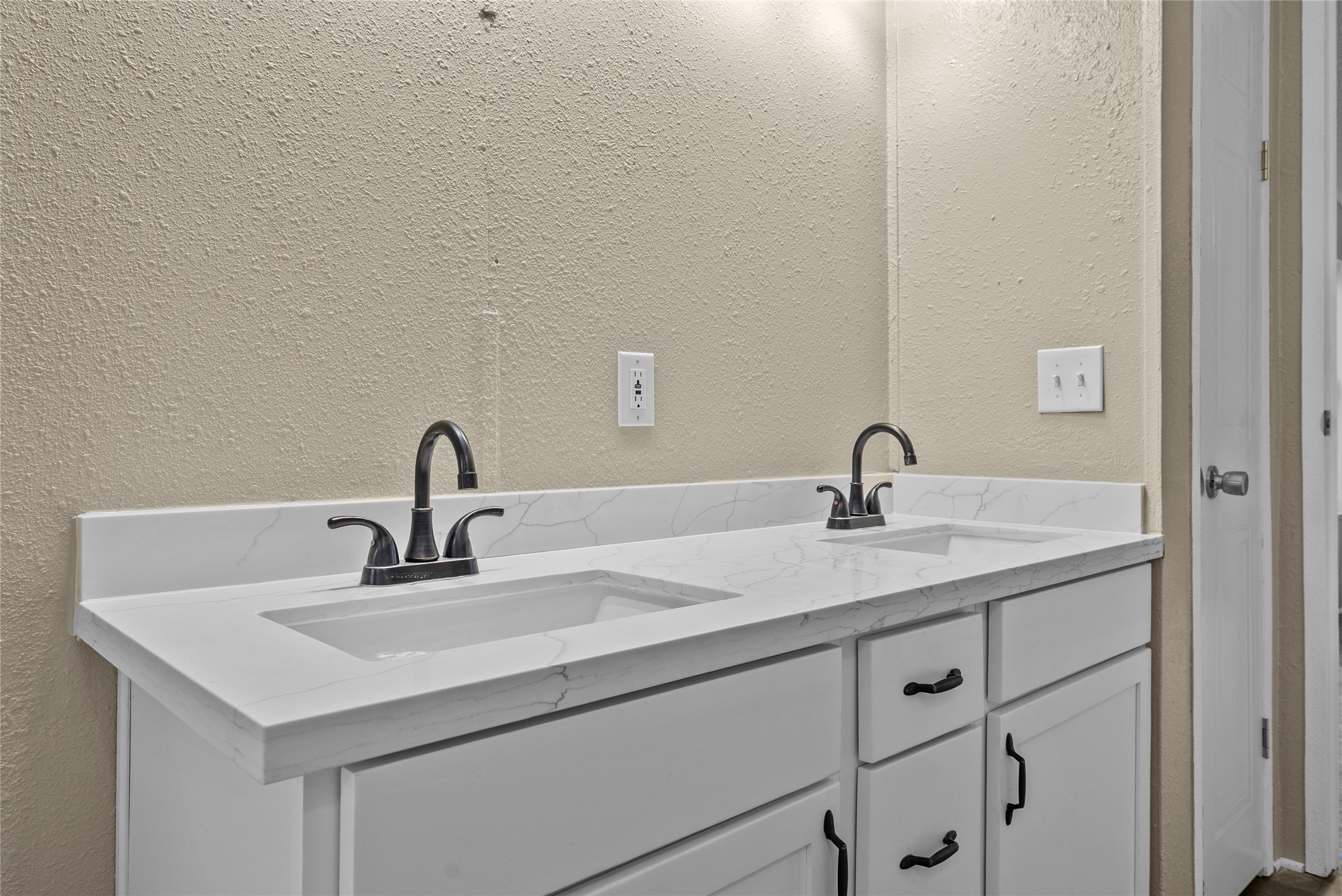 12902 Indian Ridge Drive Dayton, TX 77535 - Photo 21 of 31 a close view of sink and mirror