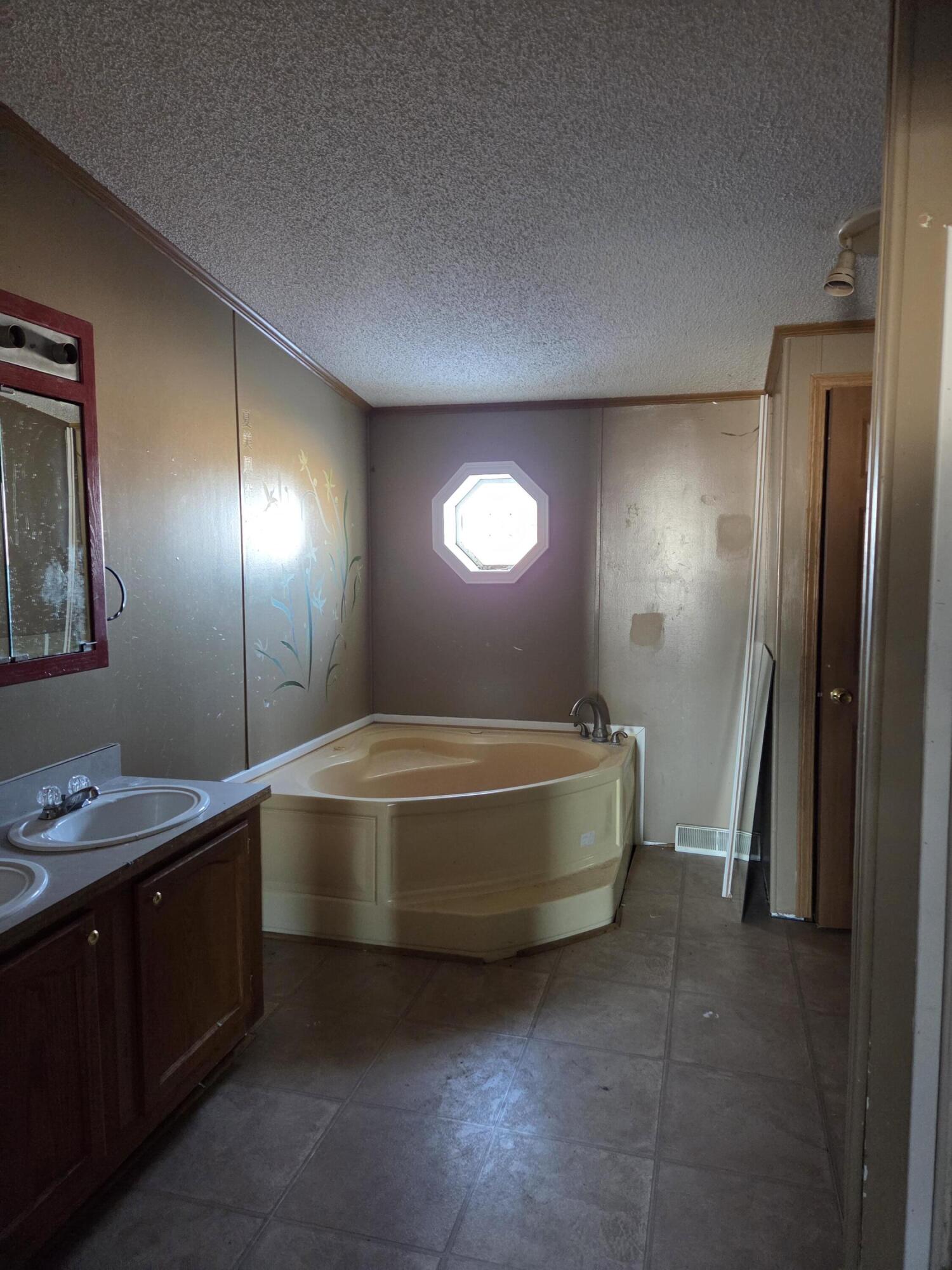 3551 North Neff Road Edmore, MI 48829 - Photo 4 of 10 20251204_094054