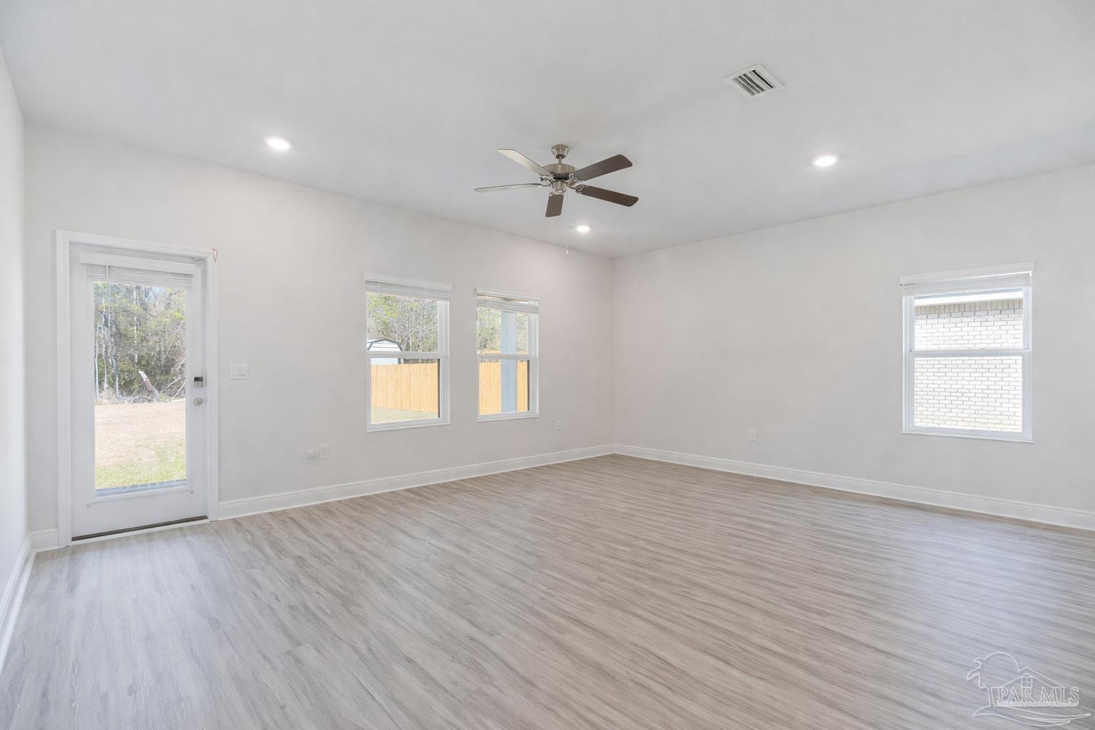 9797 Windy Hill Road Pensacola, FL 32526 - Photo 7 of 37