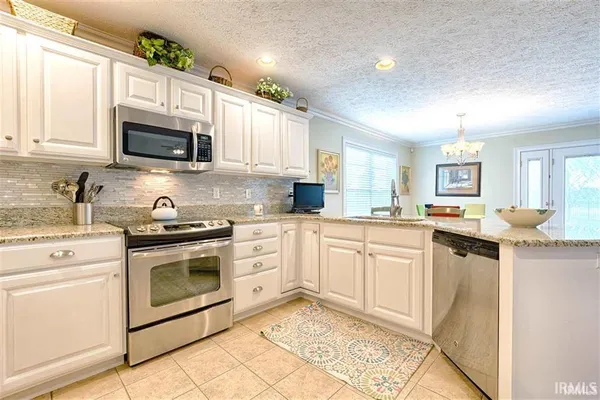 $2,395 | 2035 Long Cove Circle, Newburgh, IN 47630