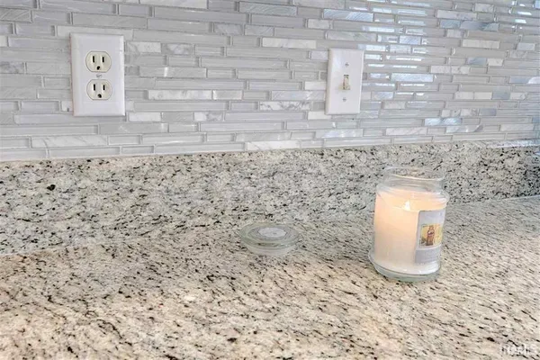 $2,395 | 2035 Long Cove Circle, Newburgh, IN 47630