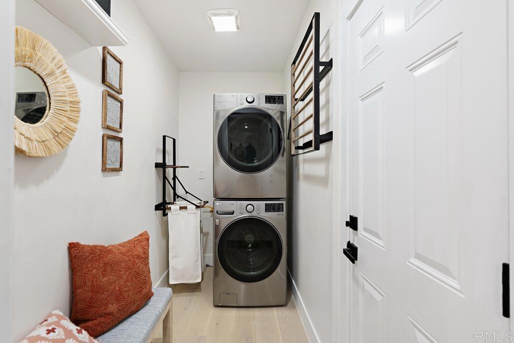 14224 Recuerdo Drive Del Mar, CA 92014 - Photo 19 of 21 a view of entryway with washer and dryer