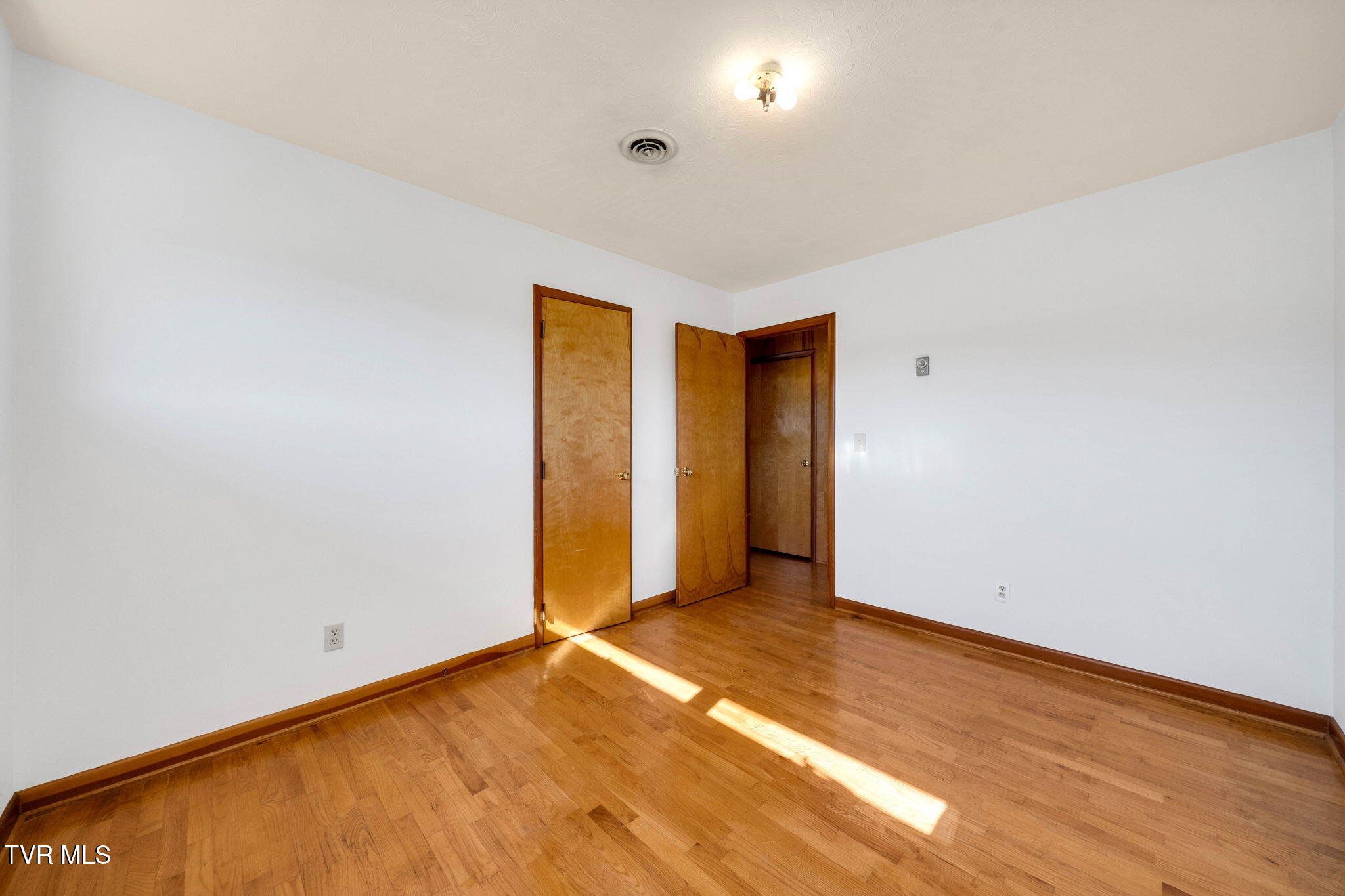 4191 Carters Valley Road Church Hill, TN 37642 - Photo 15 of 25 16-web-or-mls-4191 Caters Vly Rd-16