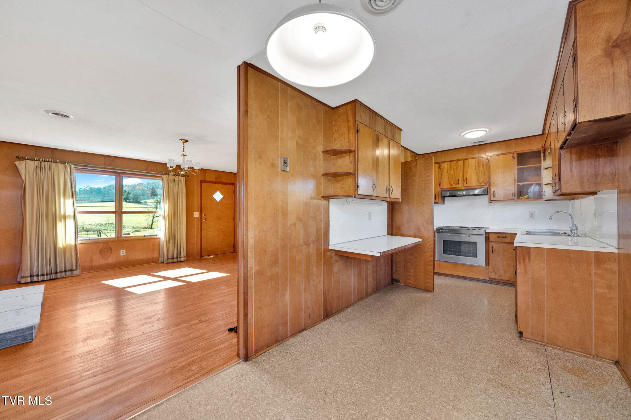 4191 Carters Valley Road Church Hill, TN 37642 - Photo 7 of 25 8-web-or-mls-4191 Caters Vly Rd-8