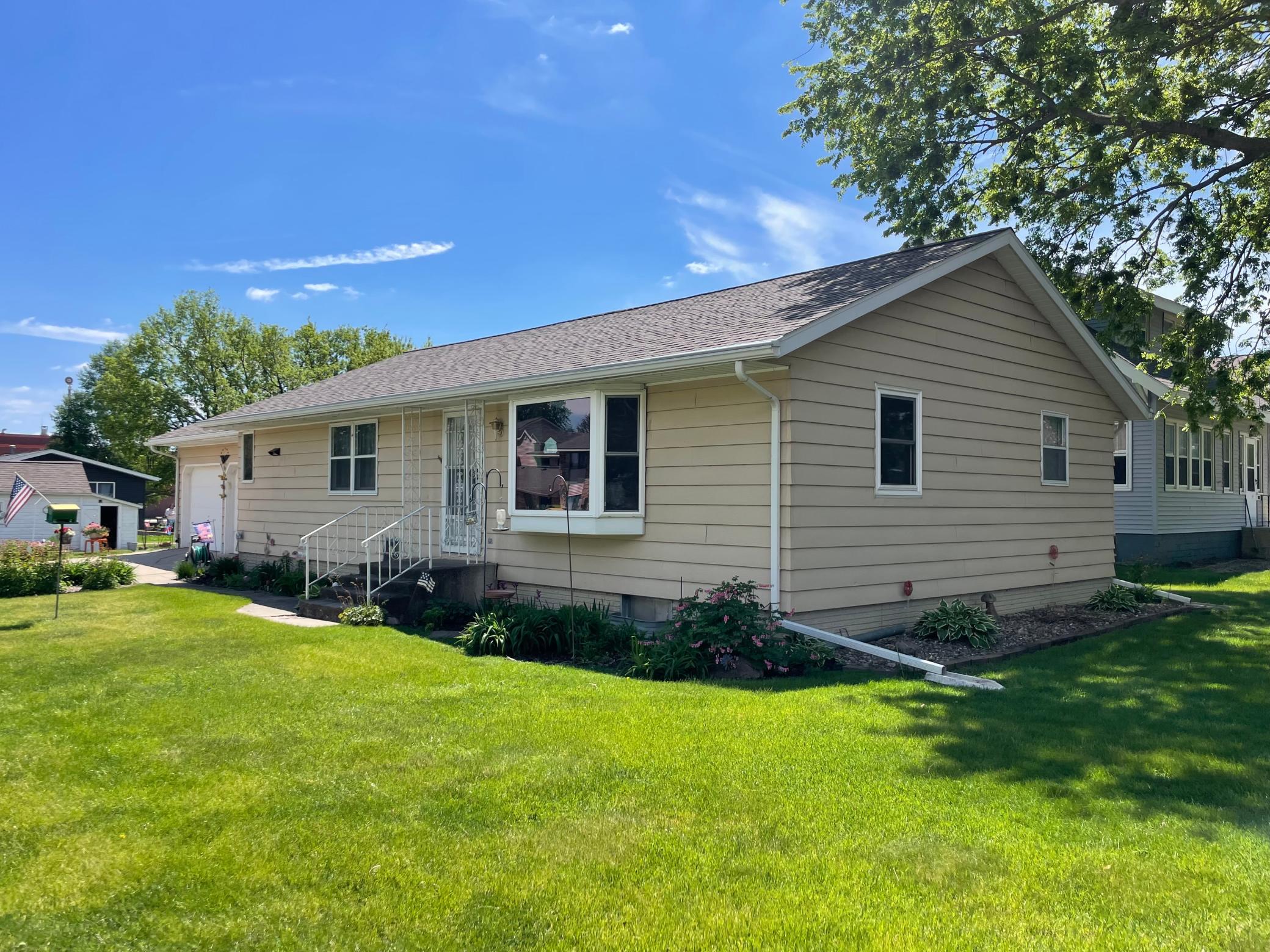 115 West Lincoln Street Springfield, MN 56087 - Photo 30 of 39
