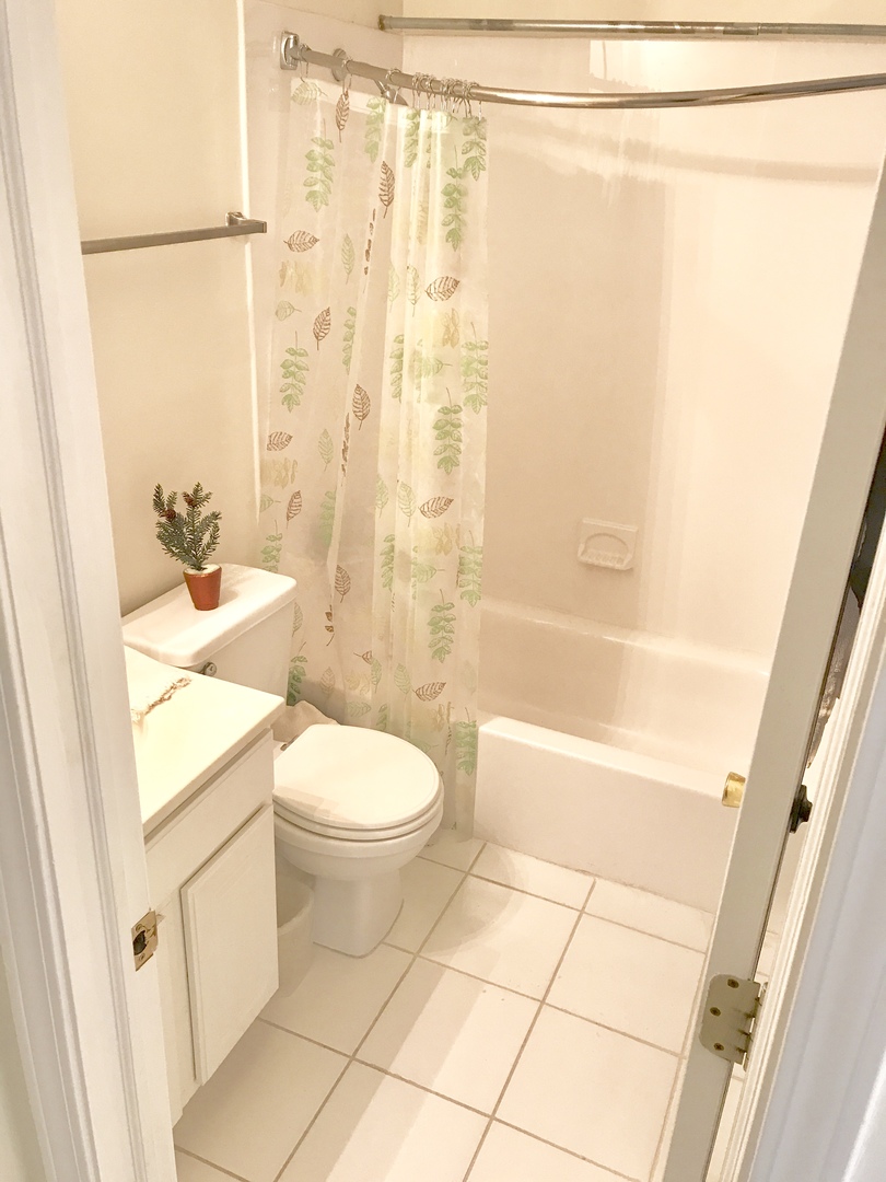 1621 North Windsor Drive, Unit 214 Arlington Heights, IL 60004 - Photo 18 of 30