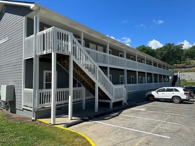 432 4th Avenue Dalton, GA 30721 - Photo 8 of 25 a front view of a house with a yard