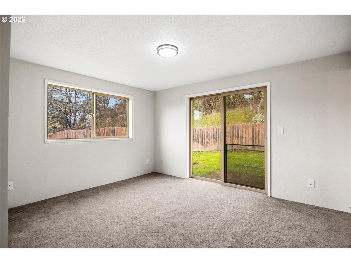 8981 Garden Valley Road Roseburg, OR 97471 - Photo 11 of 34