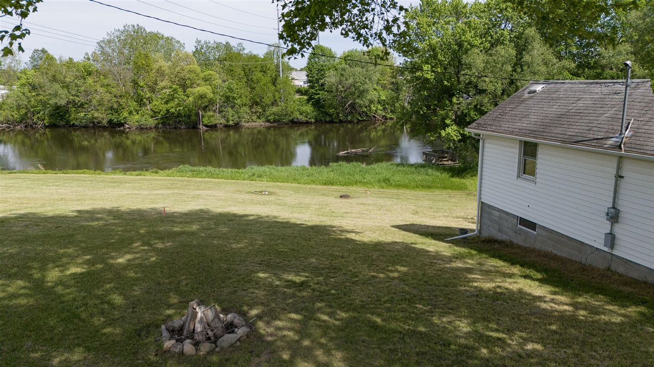 810 Constantine Street Three Rivers, MI 49093 - Photo 3 of 39