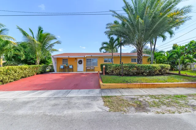 $605,000 | 7050 Raleigh Street, Hollywood, FL 33024