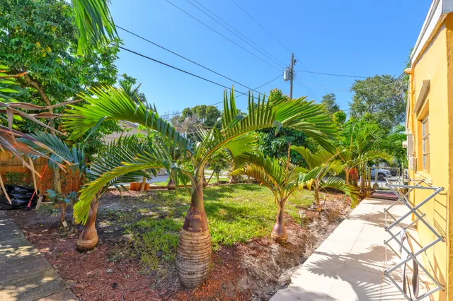 $605,000 | 7050 Raleigh Street, Hollywood, FL 33024