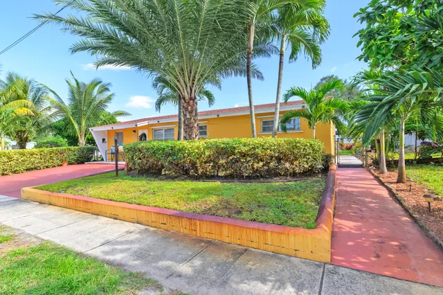 $605,000 | 7050 Raleigh Street, Hollywood, FL 33024