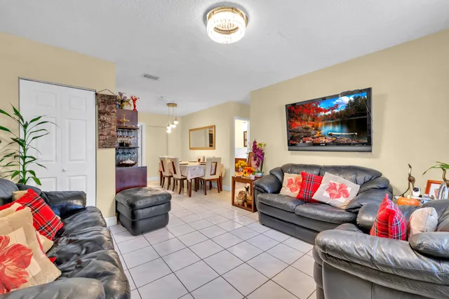 $605,000 | 7050 Raleigh Street, Hollywood, FL 33024