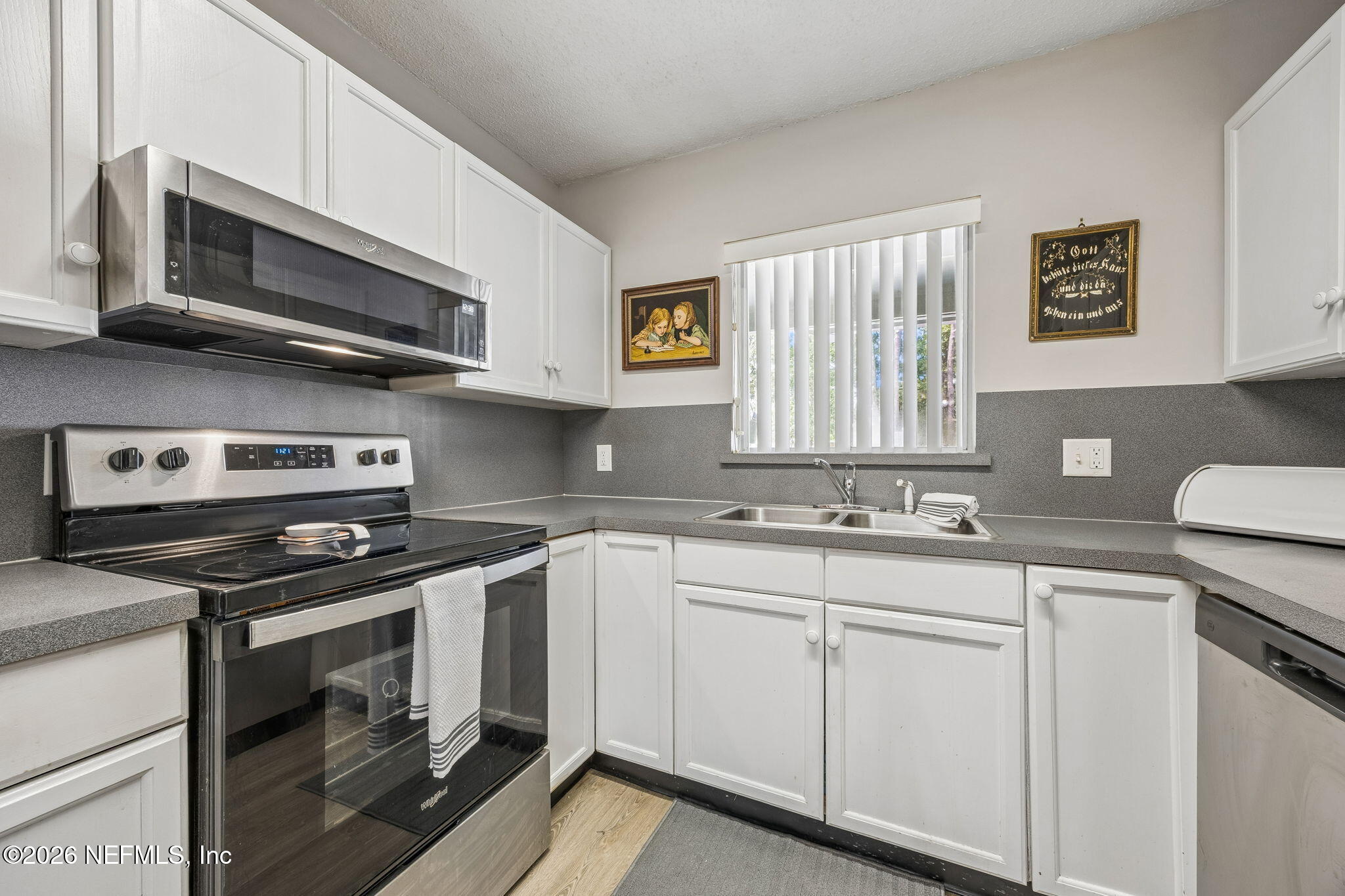 1215 The Grove Road Orange Park, FL 32073 - Photo 11 of 27 11-web-or-mls-1215 The Grove Rd-11