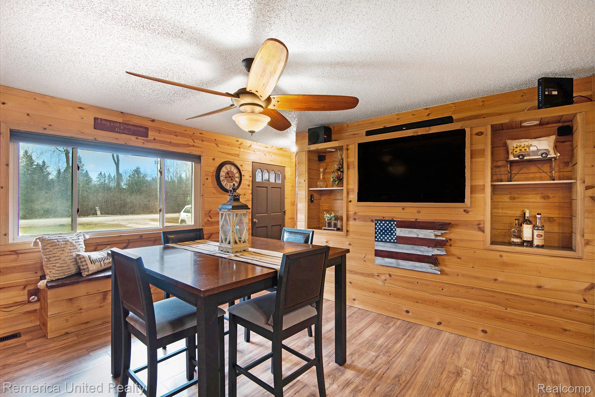 5070 West Ray Road Linden, MI 48451 - Photo 11 of 21 dining room