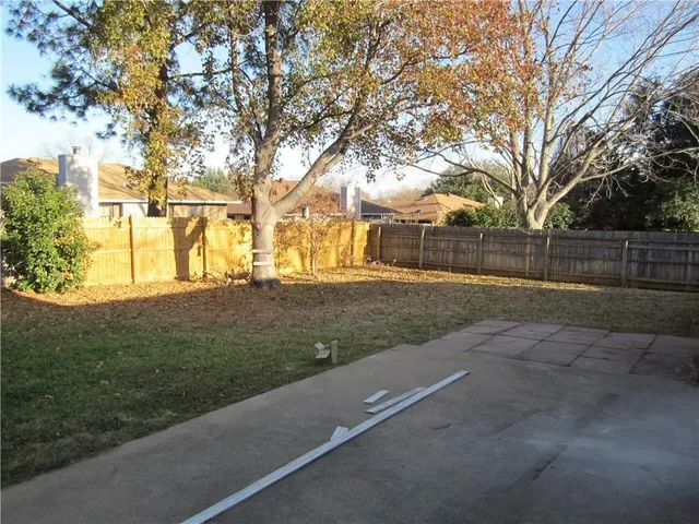 $2,600 | 209 Ginger Lane, Euless, TX 76039
