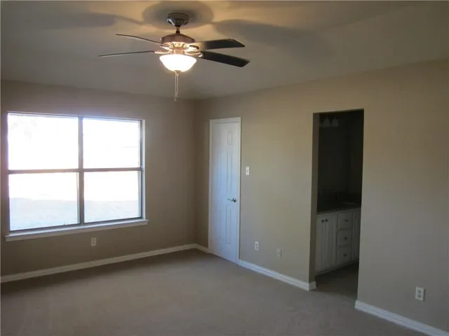 $2,600 | 209 Ginger Lane, Euless, TX 76039